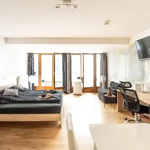 Apartment Private In The Center Of, Berlin
