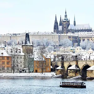 prague-luxury-apartment.praguehotelsweb.com/